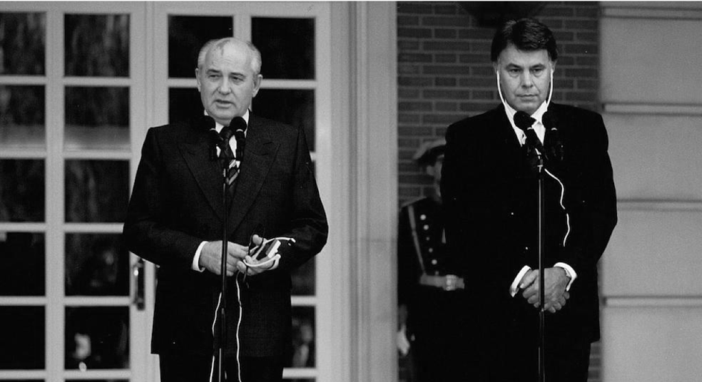 'Papeles': una mirada profunda a partir de los documentos del Archivo