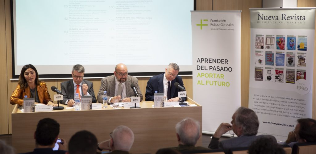 Presentamos 'Tópicos de la regeneración democrática'