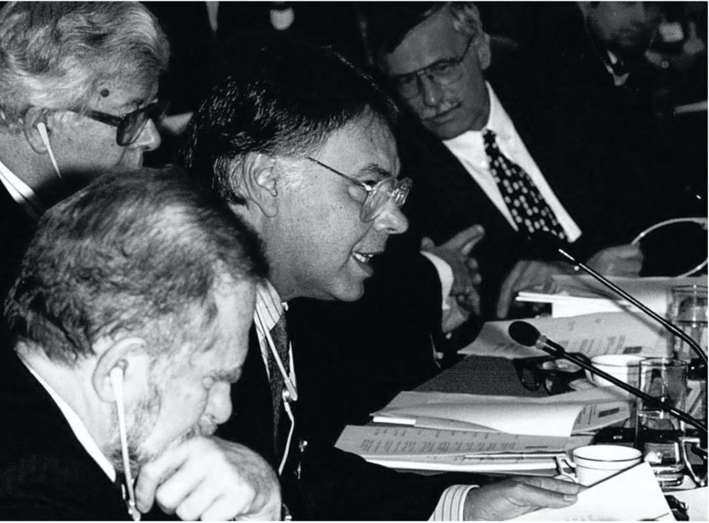 Nuevo número de Papeles: El dilema democrático de la socialdemocracia